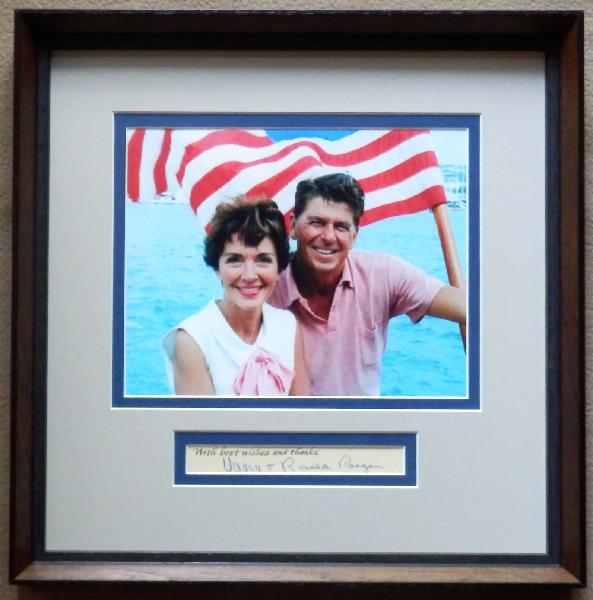 NEW ITEM Ronald Reagan and Nancy Reagan signed 10 x 8 Color Photo Framed Display